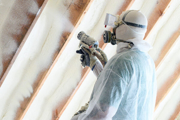 insulation-services-spray-foam-hero-mobile